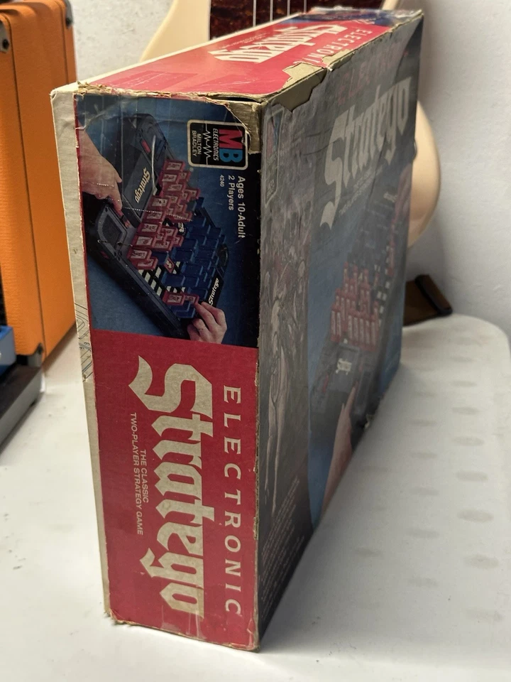 Juego de mesa Milton Bradley Electronic Stratego 1982 - Funciona/falta manual Foto 3 de 4