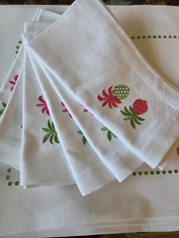 India Hicks Pomegranite Place Mats & Napkins Pink & Green Pineapple  Cotton 