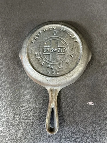 griswold cast iron skillet O