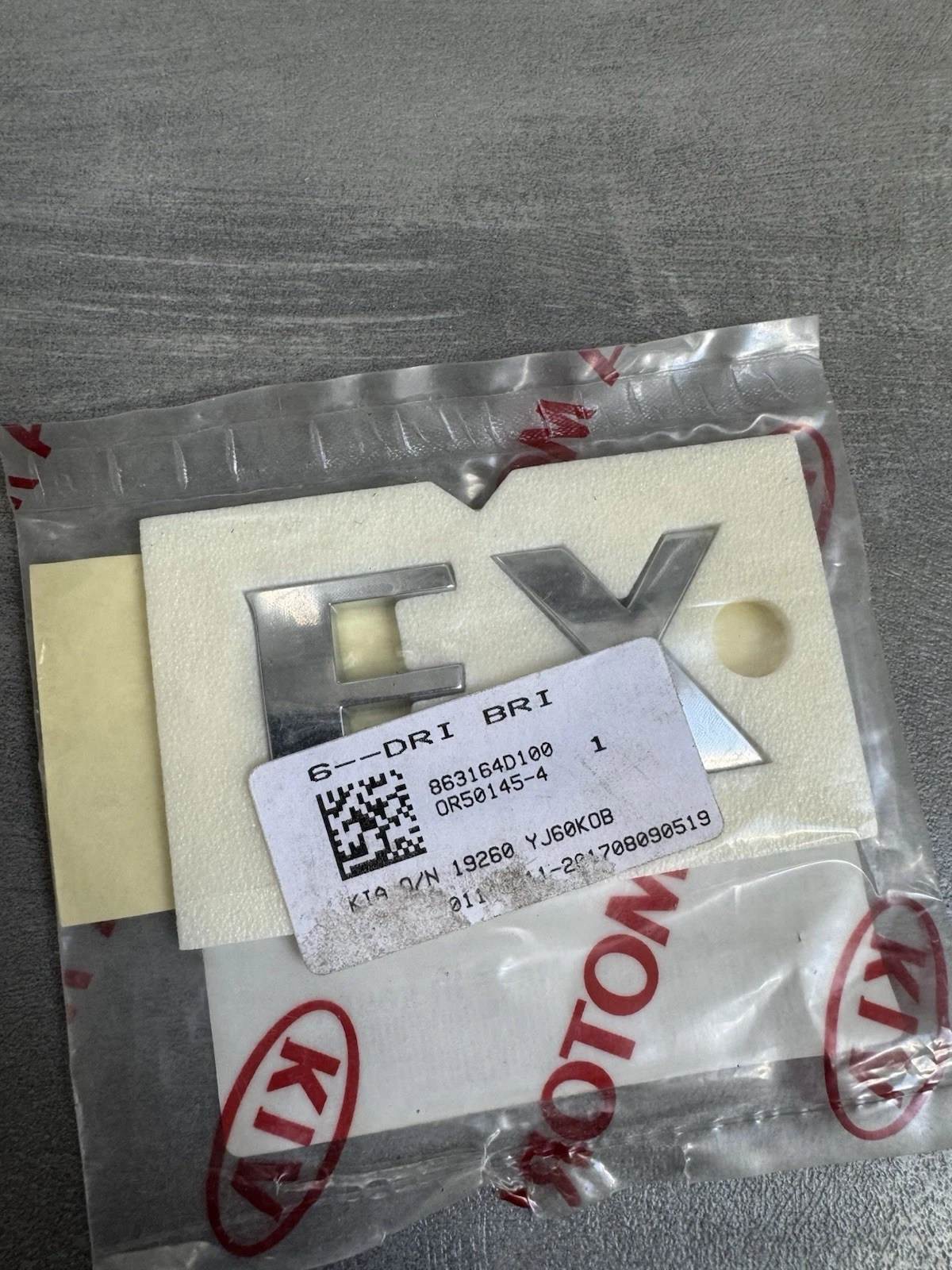 Genuine Kia Carnival EX Rear Badge Emblem 863164D100 Brand New 4