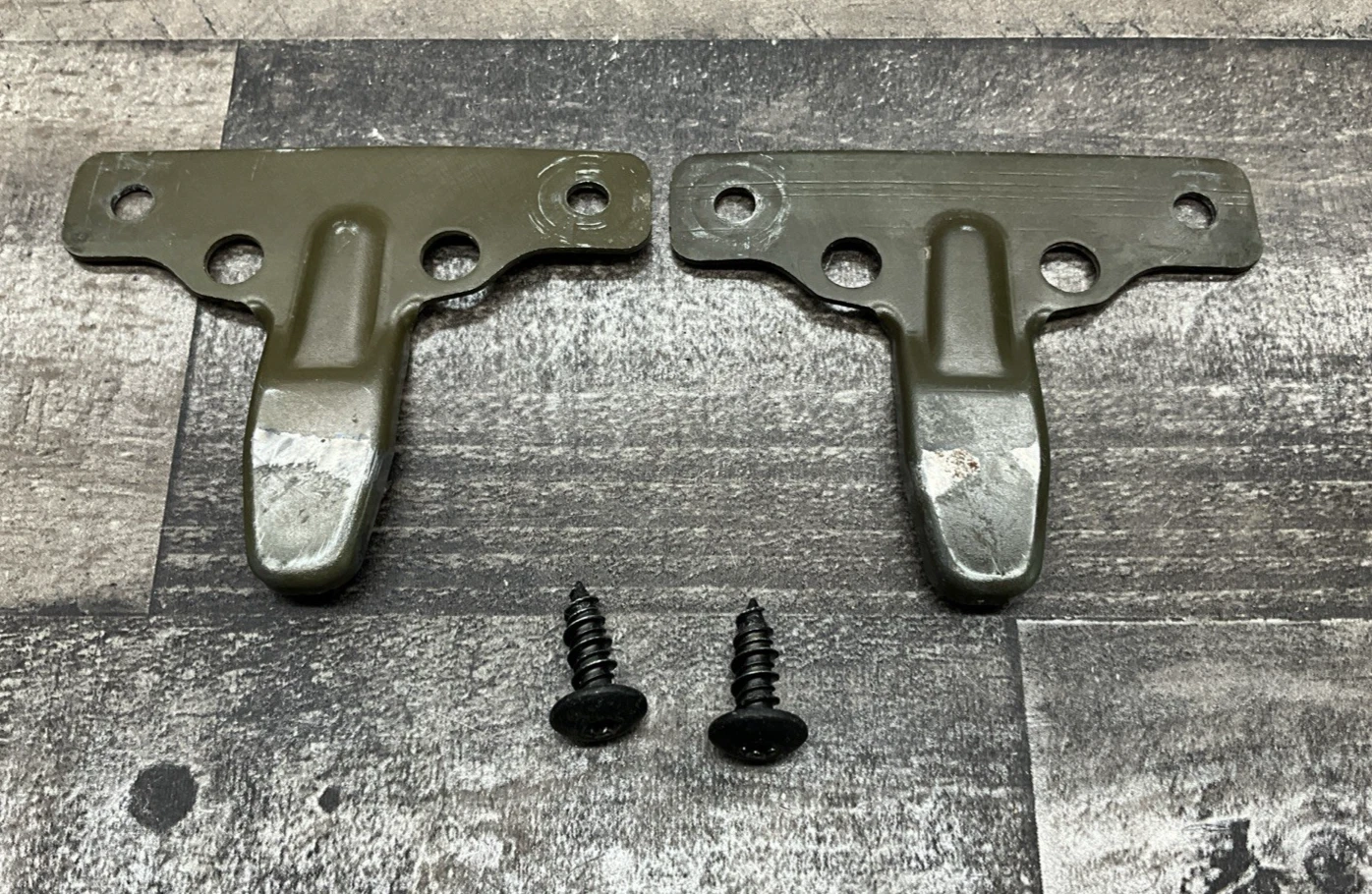 BRACKET, SEAT BASE