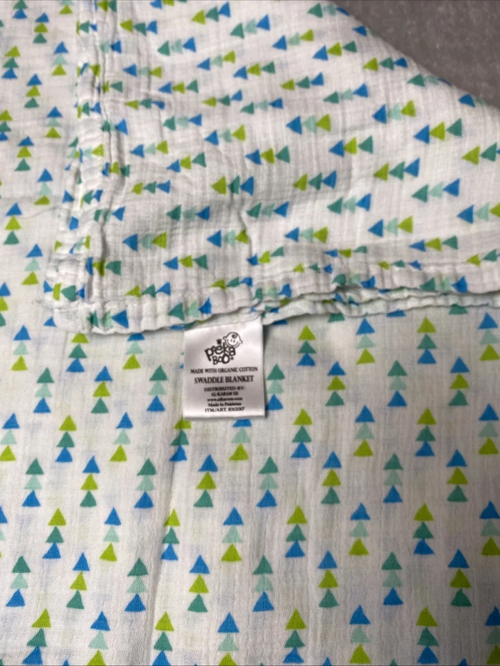 Manta de muselina Peek A Boo Baby triángulo verde azul árboles blanco algodón envoltura Foto 3 de 4