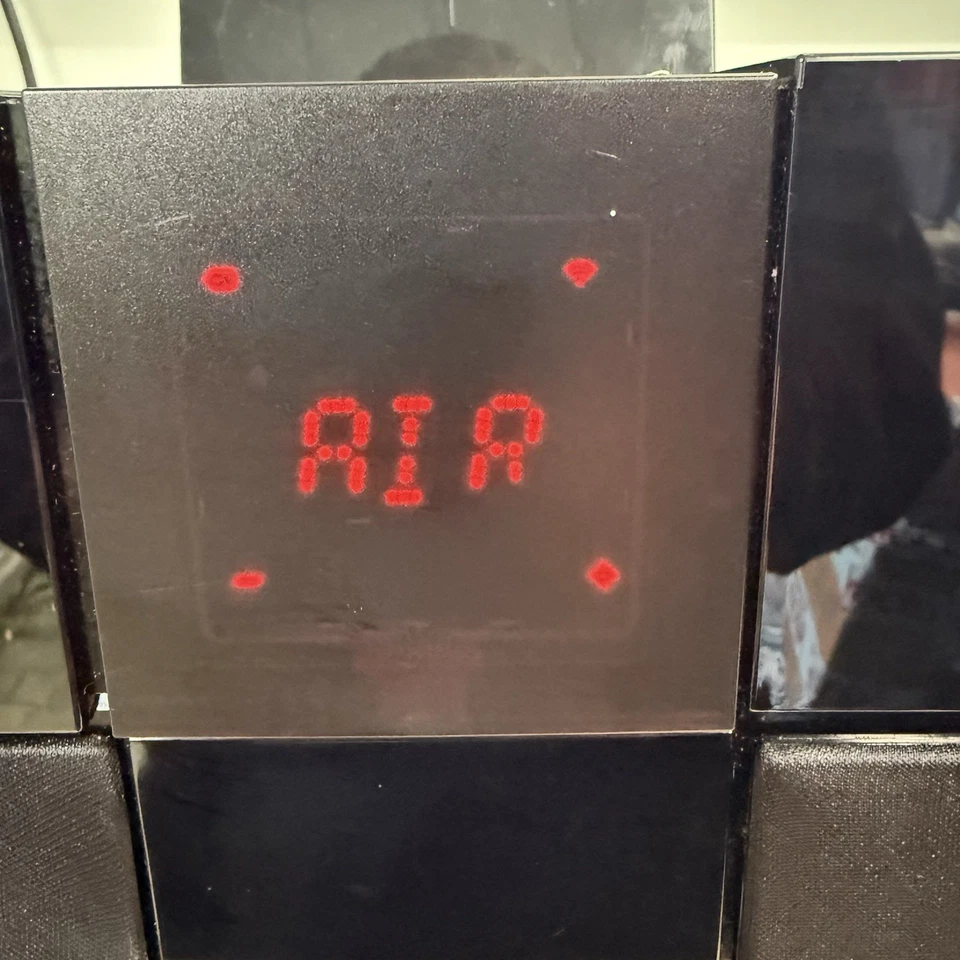 LG ND8520 Bluetooth AirPlay Docking Speaker System Cube iPod iPhone Dock 35W - Image 4 of 4