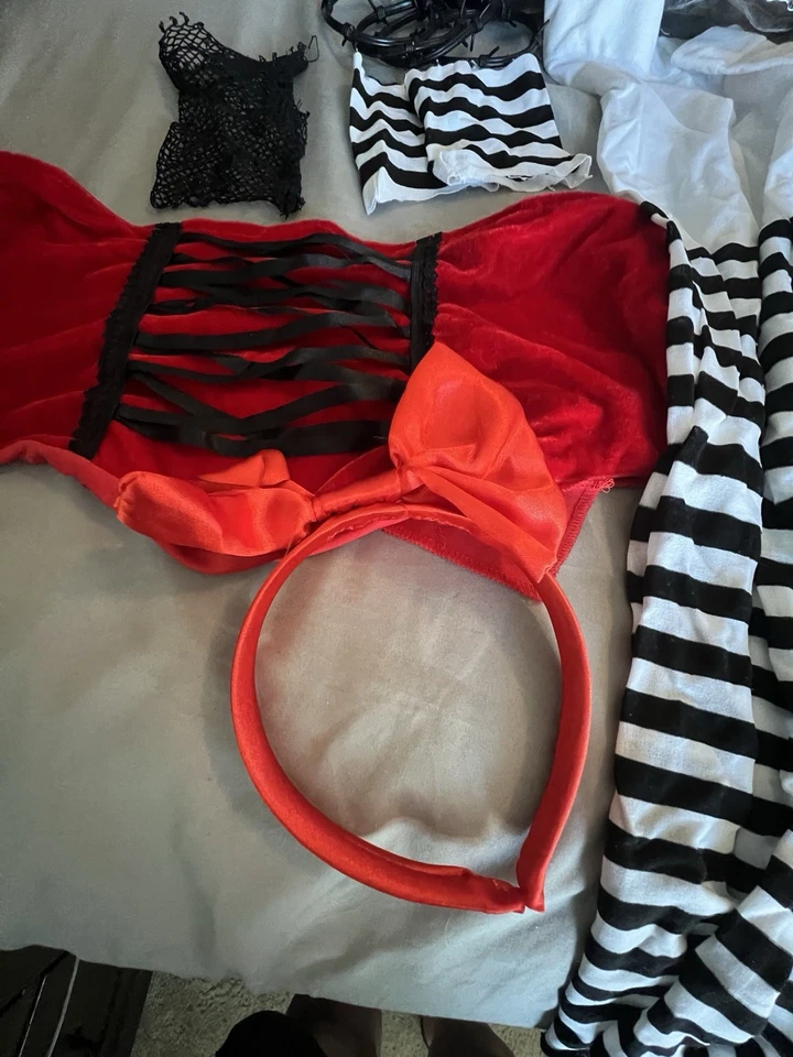 Disfraz de princesa envenenada para niñas Halloween talla mediana 8-10 falta un guante Foto 3 de 4