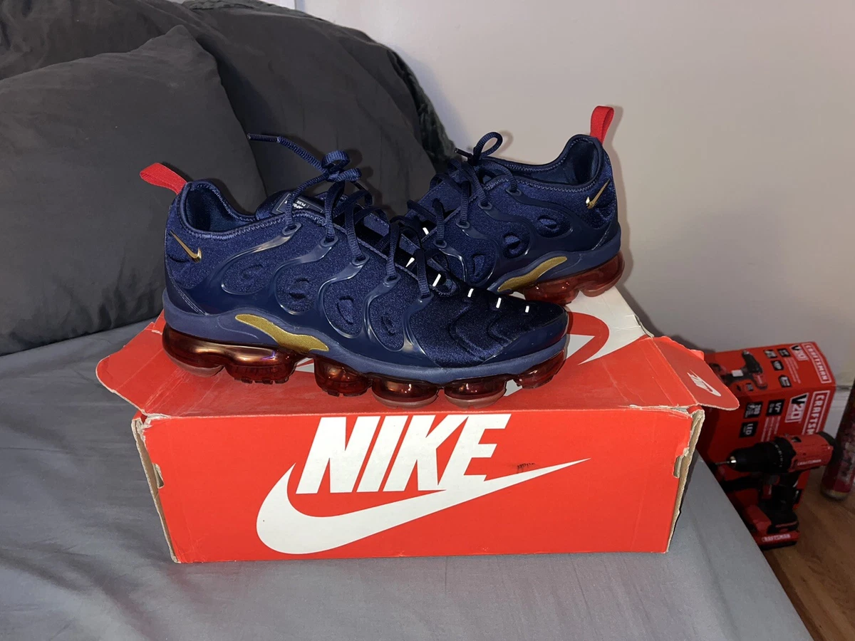 Olympic store vapormax plus