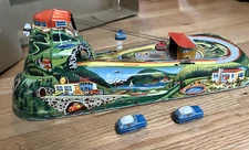 Vintage Marke Technofix W. Germany Tin Key Wind Cable Car Playset