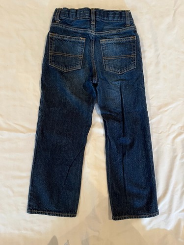 Boys Osh Kosh Denim Jeans Classic Style 5 Pocket Style Pants size 6 Excellent