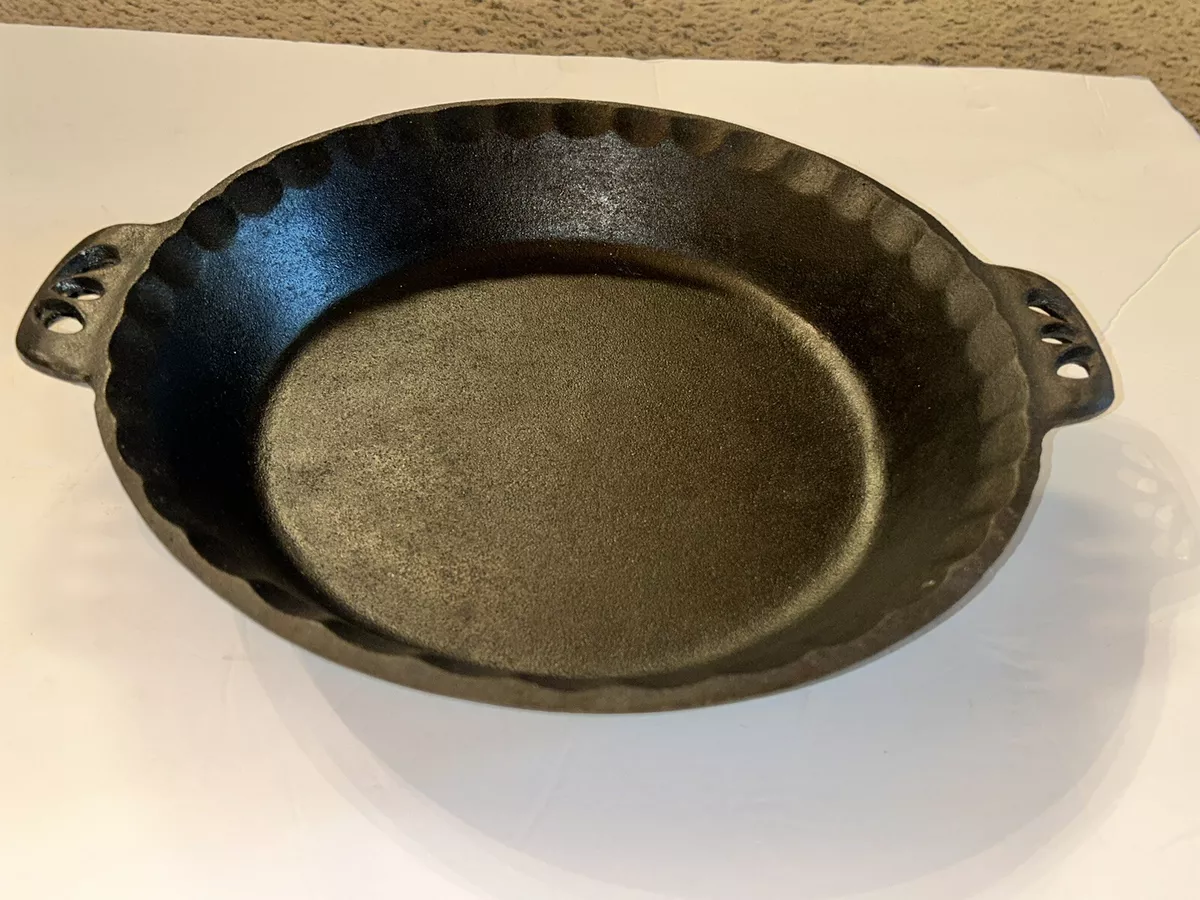 Cabin Kitchen Cast Iron 10” Pie Pan