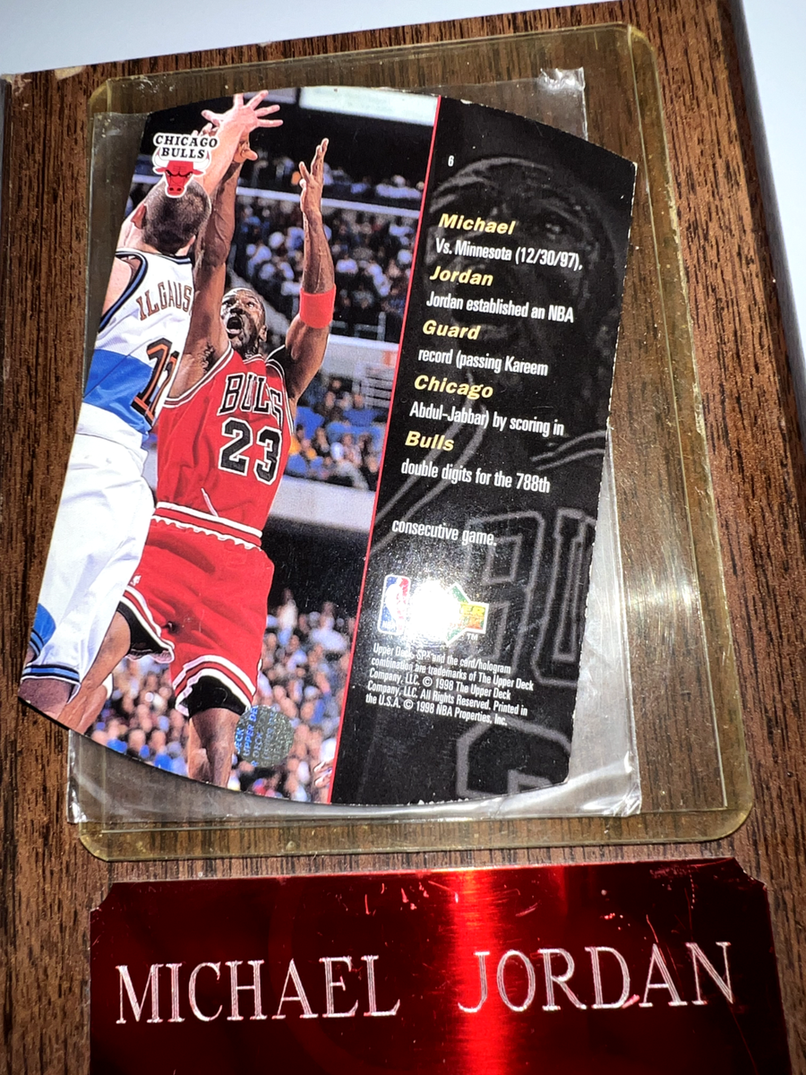 MICHAEL JORDAN 1997-98 1998 Upper Deck SPX Die-cut #6 Bulls MICHAEL JORDAN 1997-98 1998 Upper Deck SPX Die-cut #6 Bulls