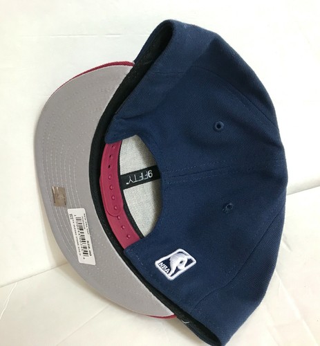 New Era CLEVELAND CAVALIERS GORRA SNAPBACK Azul Marino Rojo CAVS SPELLOUT hombres/mujeres - Imagen 3 de 7