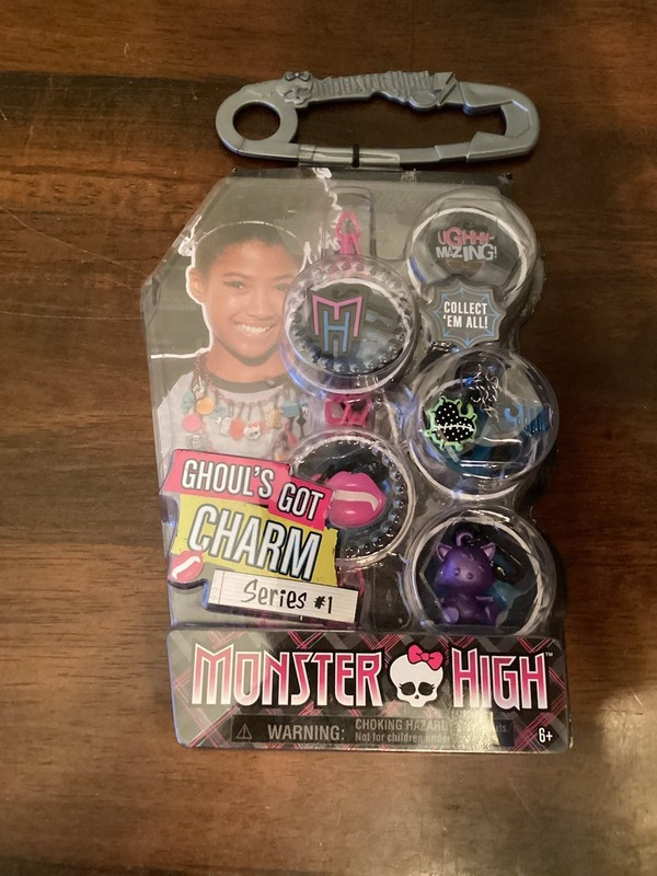 Monster High Ghoul’sGot Charm Series #1
