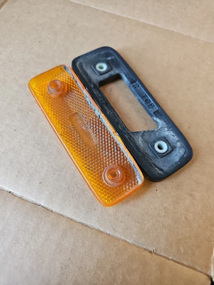 1984 Toyota Celica передняя сторона крыла свет объектив (1e) - Изображение 3 из 3