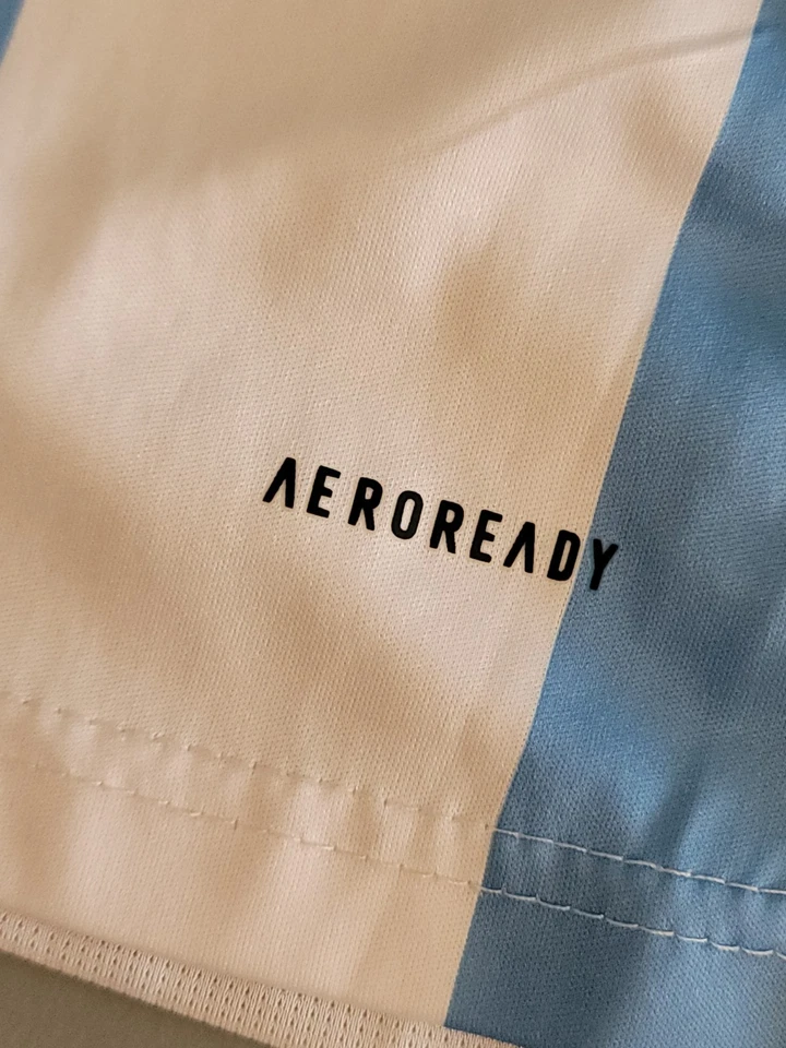 Camiseta Mujer Argentina MESSI #10 ADIDAS (réplica) Talla M Foto 3 de 4