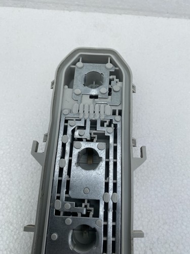 RENAULT CLIO MK2 RÜCKLICHT BIRNENHALTER L/H ODER R/H - Bild 3 von 5