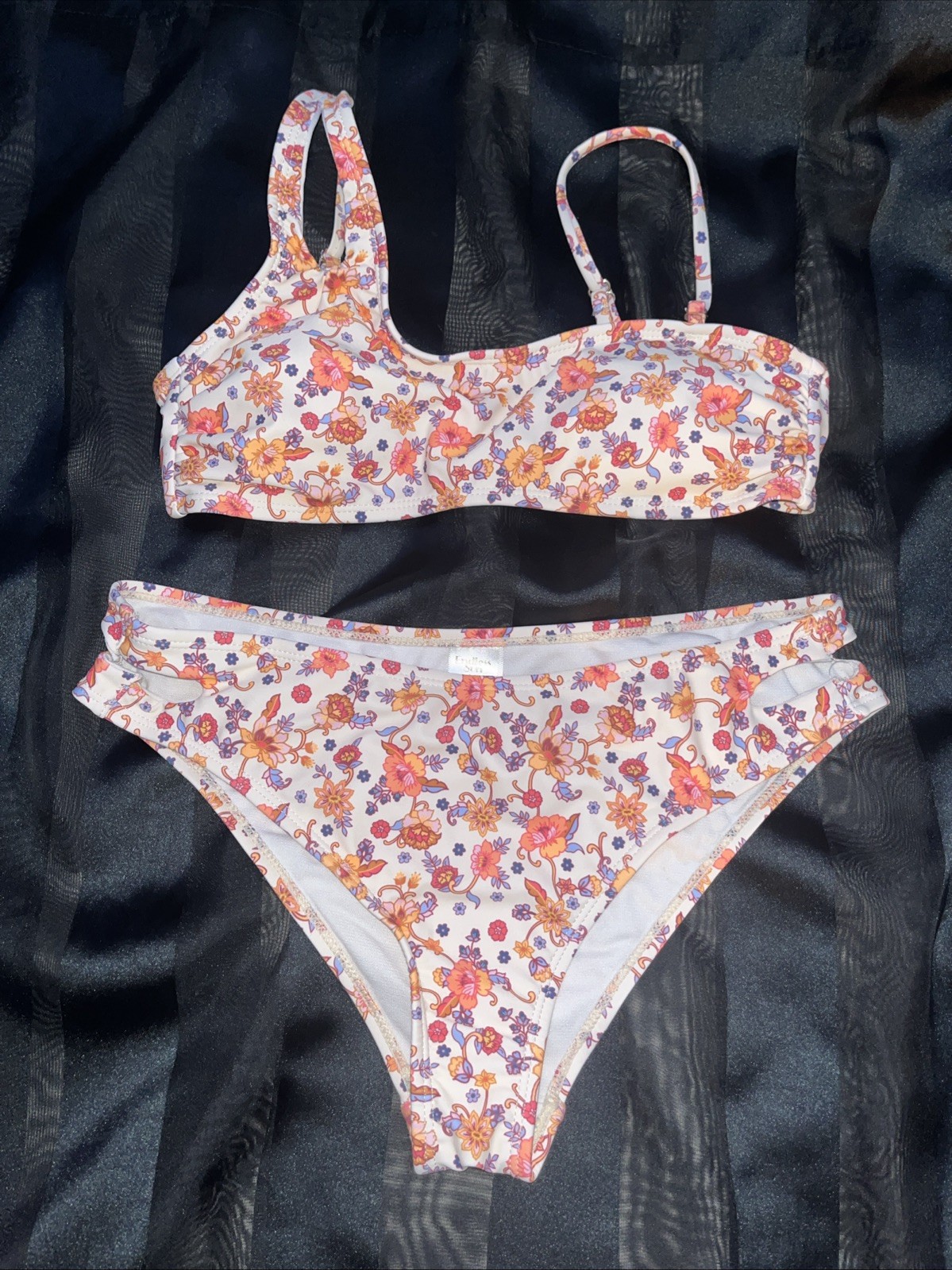 Endless Sun Stylish Bikini - image 1