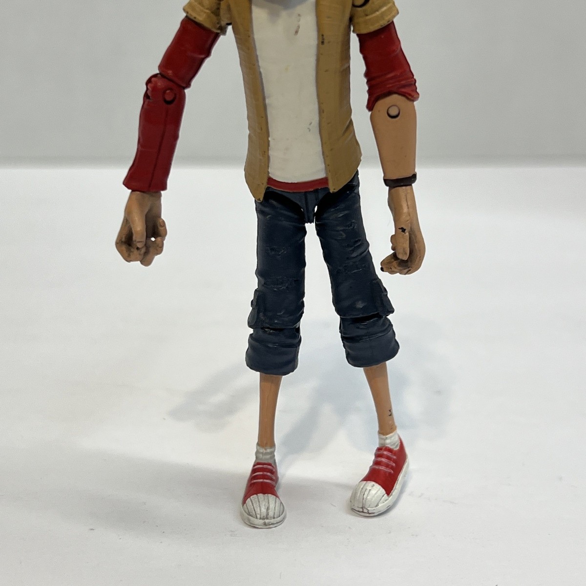 McFarlane Toys 13203-8 13cm The Neighbor Action Figure - Yellow 