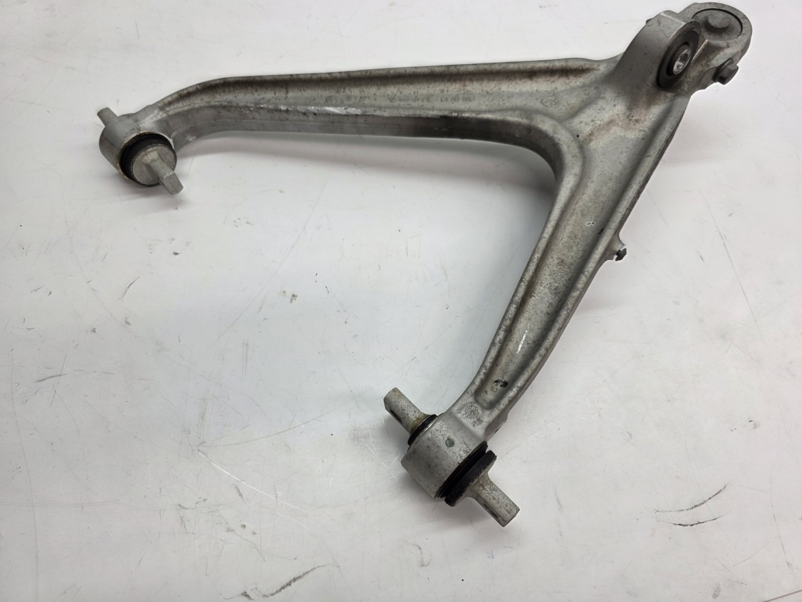 LAMBORGHINI AVENTADOR FRONT RIGHT PASSENGER LOWER CONTROL ARM OEM 470407152H 