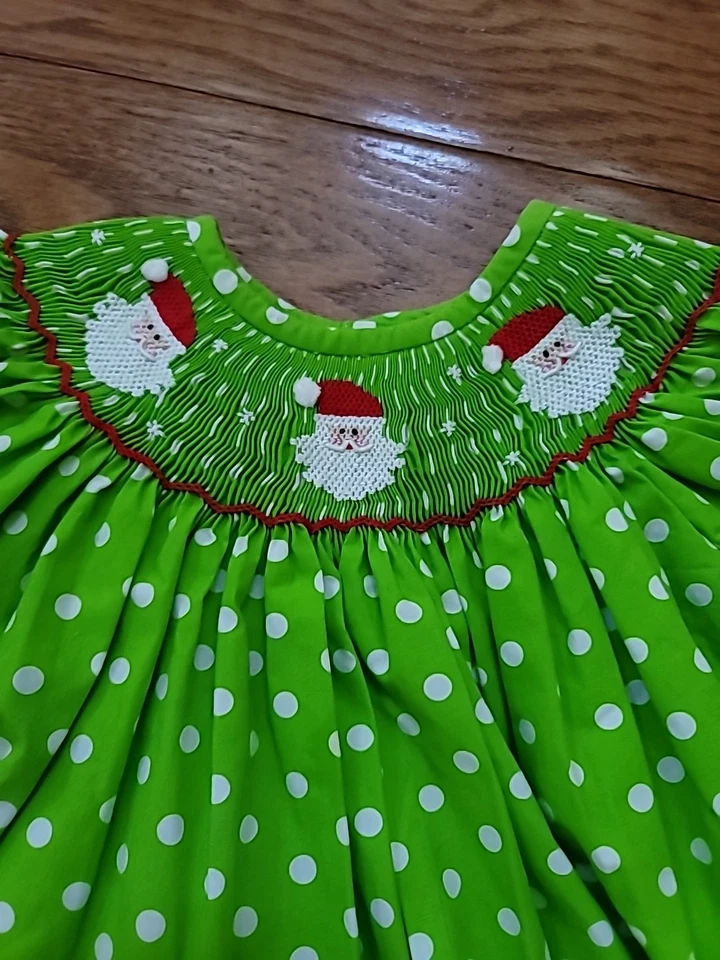 Kelly’s Kids Girls Green Polkadot Dress Size 4 5 Embroidery Smocking Santa  - Image 4 of 4