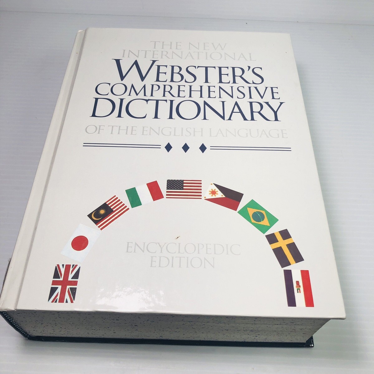 WEBSTER’S ESSENTIAL ENGLISH DICTIONARY Merriam-Webster's Essential Learner's English Dictionary