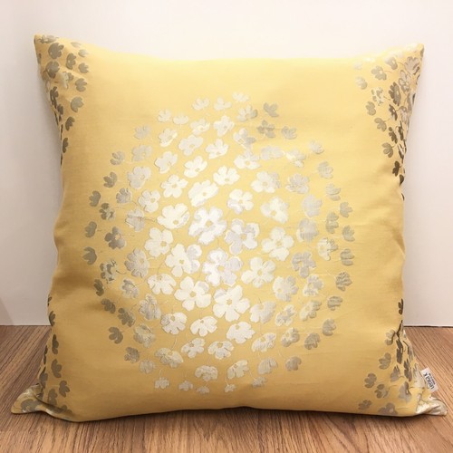 760. Gold Flowers Jacquard Curtain Fabric, 140 cm wide - Picture 7 of 7