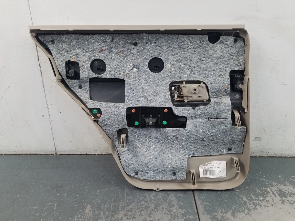 Panel de puerta trasera derecha Grand Marquis/Corwn Vic Victoria 2008 #1188 P3 Foto 3 de 4