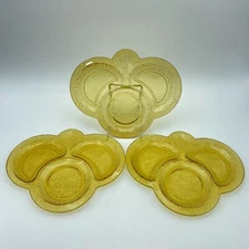 L E SMITH By Cracky Amber Glass Clover Snack Plates Set of 3 Vintage 10x8 Decor