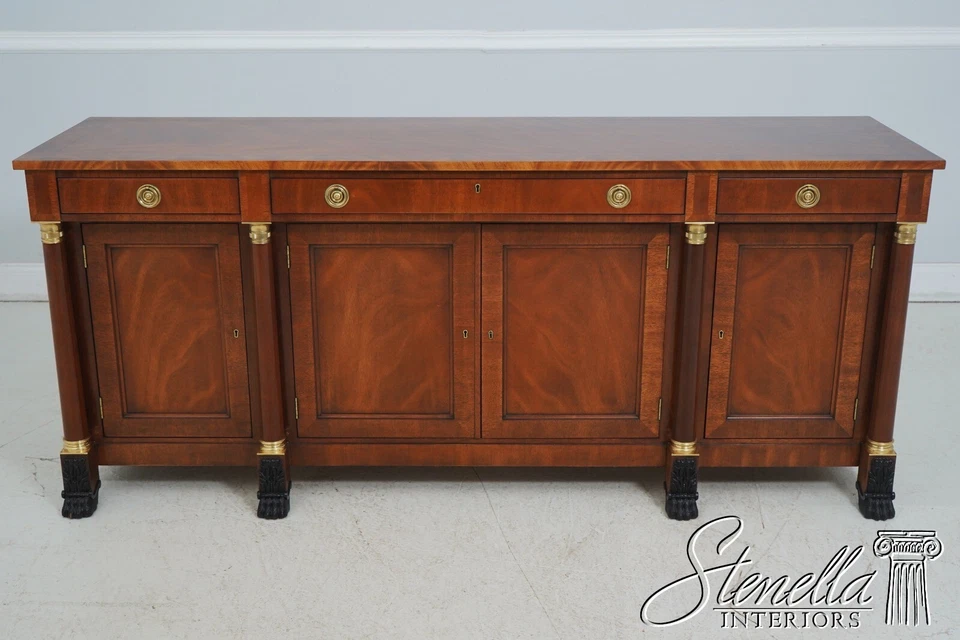 64619EC: Aparador Kindel Imperio Francés Llama Caoba Foto 2 de 4