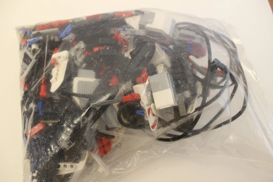 Lego Mindstorms EV3 (31313) (FUNCTIONS) (I BELIEVE IT'S COMPLETE) (READ DESC) - Image 3 of 4