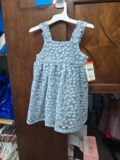 2t brands new dress from target item.141G7