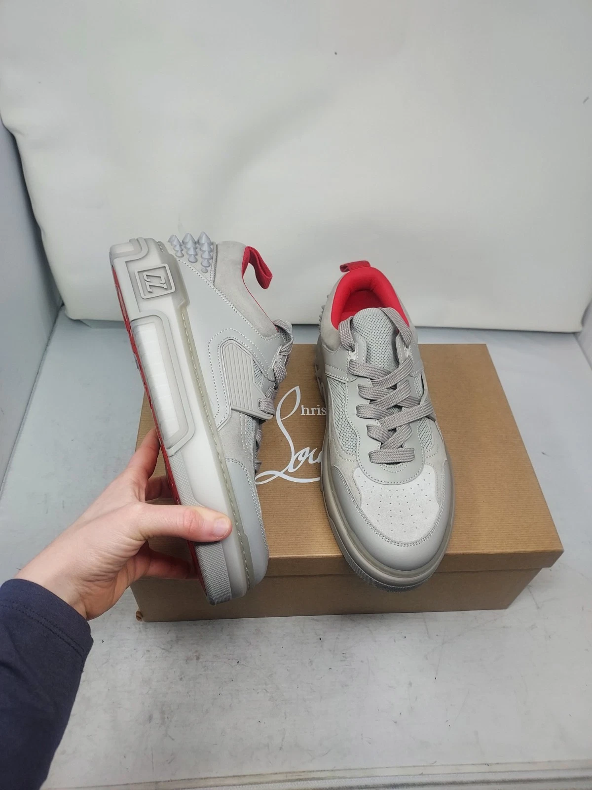 Christian Louboutin — Christian Louboutin EU 41 US 8 NEW MENS Astroloubi Low Top Grey Spike Sneaker