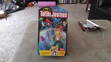 Kenner Total Justice Aquaman with Blasting Hydro Spear figure, New!