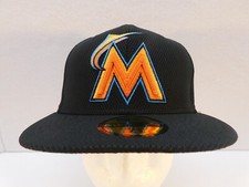 New Era 59Fifty MLB Miami Marlins Official On-Field Fitted Hat Size 7 3/8 NEW