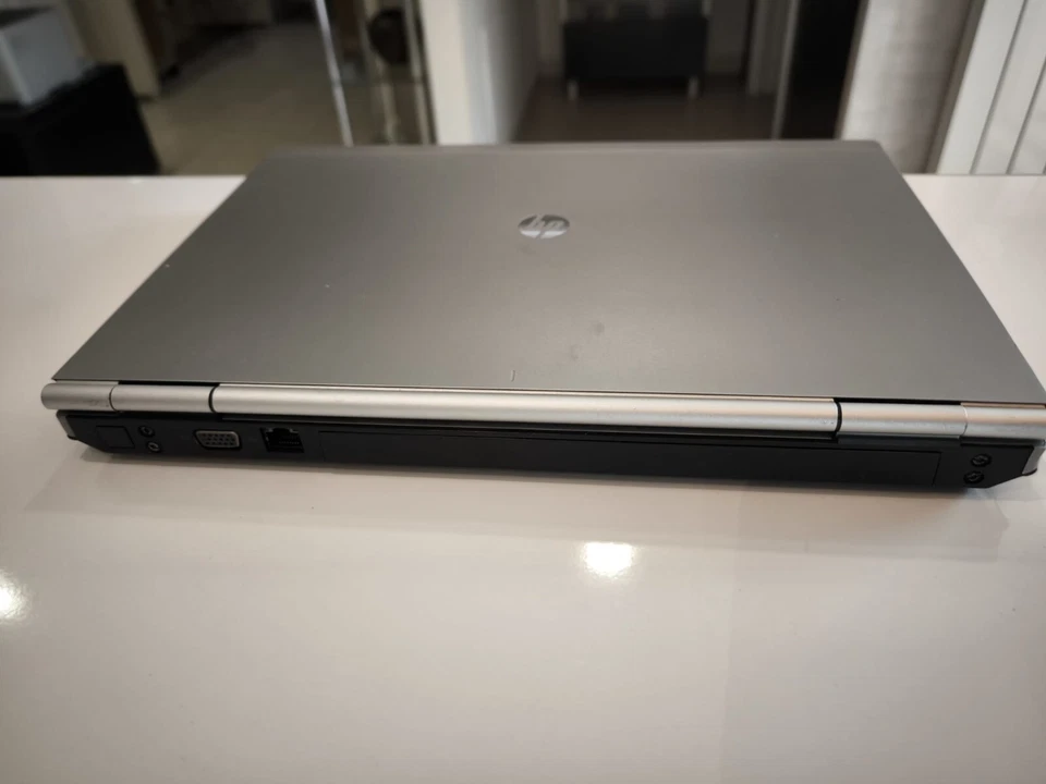 HP Elite Book 8470p i7 3520M 8 GB RAM SSD 256 + DOCK STATION Windows 10 64 BIT - Immagine 3 di 4