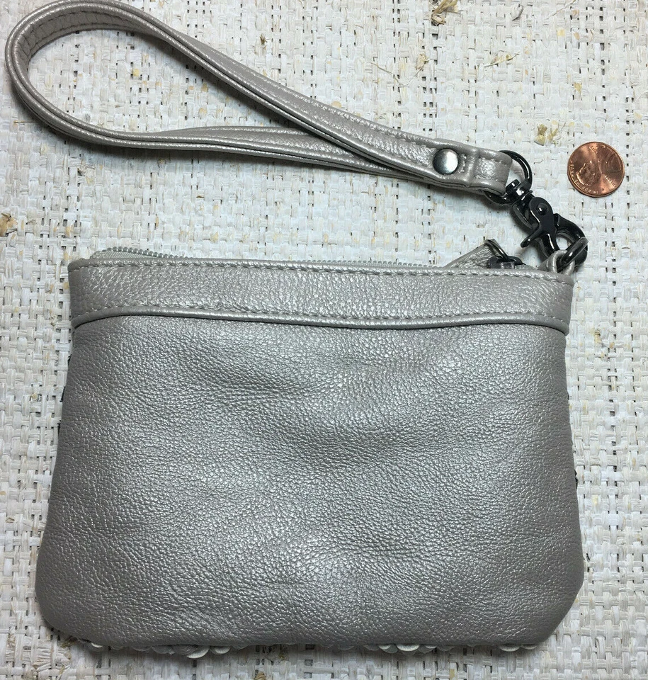 Bolso sin asas Big Buddha punto de llama lentejuelas metálico pequeño con cremallera billetera muñeca Foto 2 de 4