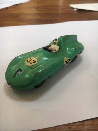 Vintage Dinky Toys Connaught Spielzeug Rennwagen Nr 236 mit Fahrer