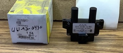 DANIEL WOODHEAD 120/240VAC START STOP SWITCH MODEL 4123