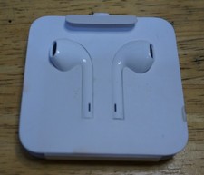 OEM Apple EarPods With Lightning Connector In Ear Canal Headset - White