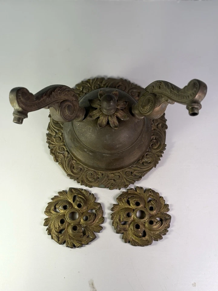 Luminária pendente antiga de latão com ornamento vitoriano vintage original - Imagem 2 de 4