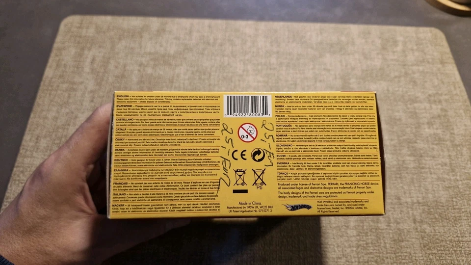 Shell V-Power Ferrari FXX 1:38 / Hot Wheels - Bild 3 von 4