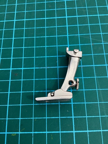 Bernina Presser foot No.33 Pintucking Foot 9 Groove old style two prong - Picture 4 of 5