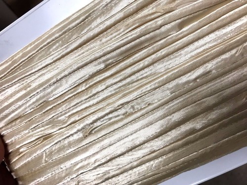 vintage 1/4" round silk satin tubing edging champagne ivory 1yd made in France - Picture 2 of 2