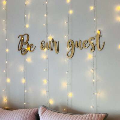 Be Our Guest Holzschild - JEDE FARBE - Gästezimmer, B&B, Hochzeit, Gästebuch