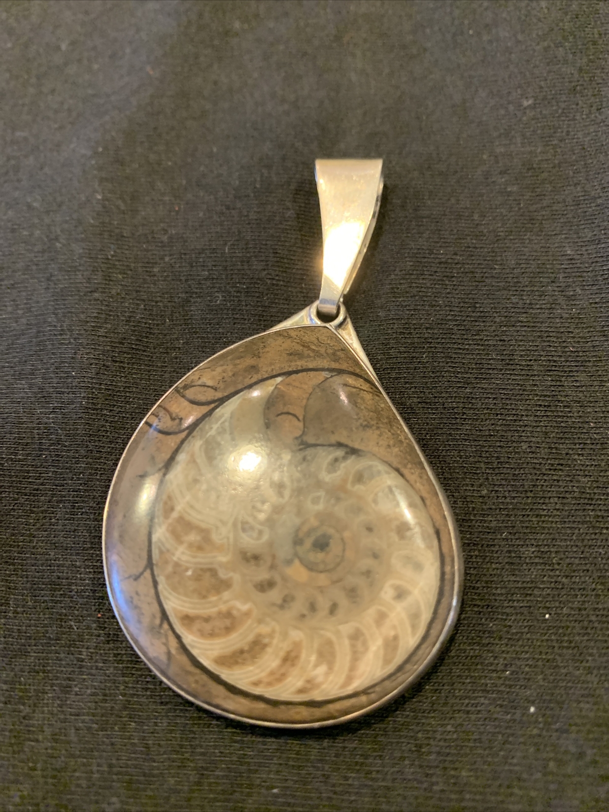 shell pendant - image 1