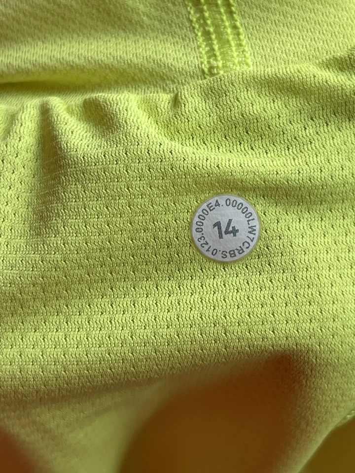 Lululemon Fast Free Reflectante Alto Tiro Clásico Corto 3" Eléctrico Limón Talla 14 Foto 4 de 4