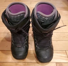 Thirtytwo (32) Lashed Lace Up Snowboard Boots Womens Size 7.5 Black Pink