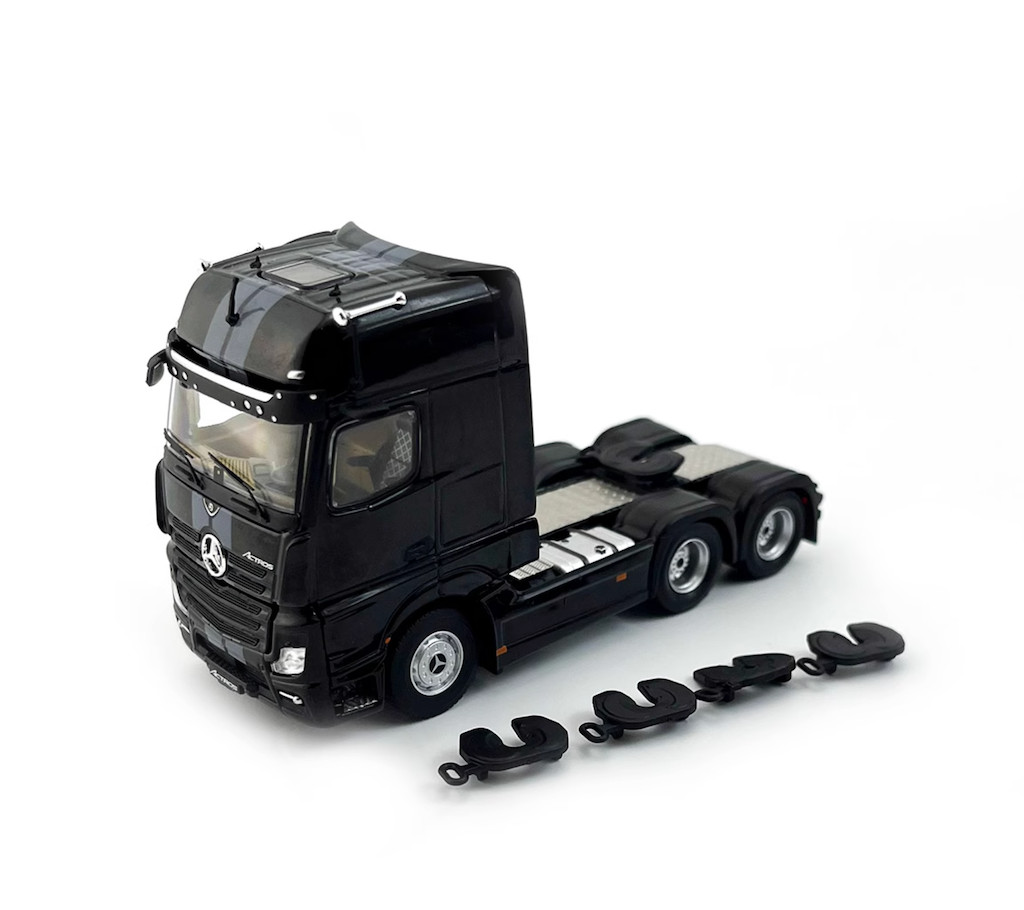 35R-003 GCD 1/64 ACTROS GIGASPACE 6×2 GCD 1/64 Mercedes-Benz Actros 3 axle tractor with retractable