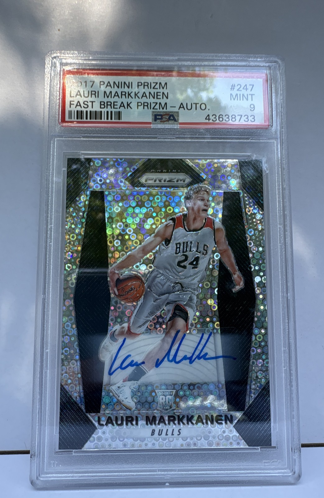 2017 Panini Prizm Lauri Markkanen #247 Fast Break Prizm Auto RC PSA 9 Low Pop