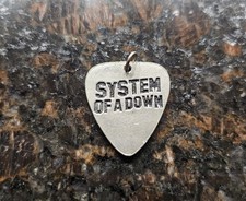 Pendente Vintage 2002 Acciaio Inox Metal System of A Down Guitar Pick Rock