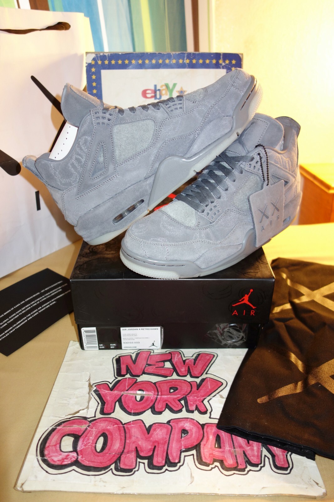 Air Jordan 4 Retro Kaws 