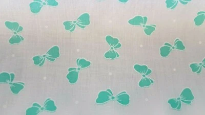 MARKENLOS Stoffrest Baumwolle Stoff weiß türkis Schleifen Patchwork (4,43€/qm) 0,50mx1,12m